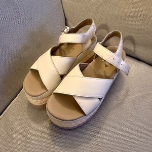 Ugg Aubrey Ankle strap sandal